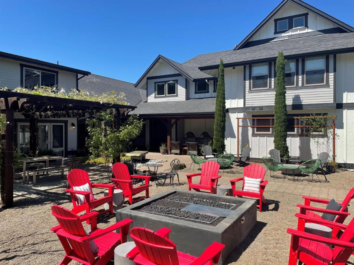 The Setting Inn Willamette Valley Newberg Extérieur photo