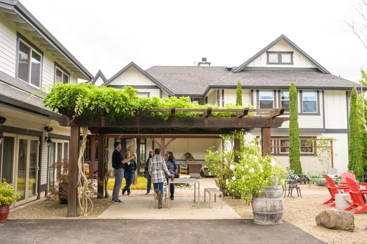 The Setting Inn Willamette Valley Newberg Extérieur photo